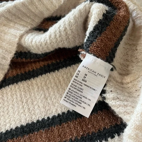 American Eagle Outfitters | Oversized Striped V-Neck Sweater - Picture 5 of 5
